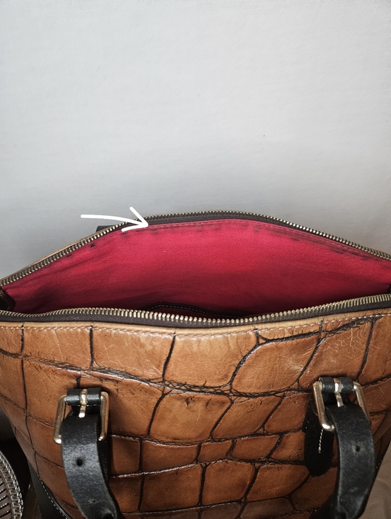 Vintage 90s Dooney And Bourke Croc Embossed Tan And Black Satchel GUC - Picture 12 of 15